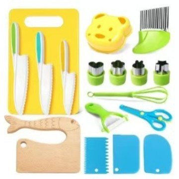 Children Plastic Kitchen Knife Set with Cutting Board