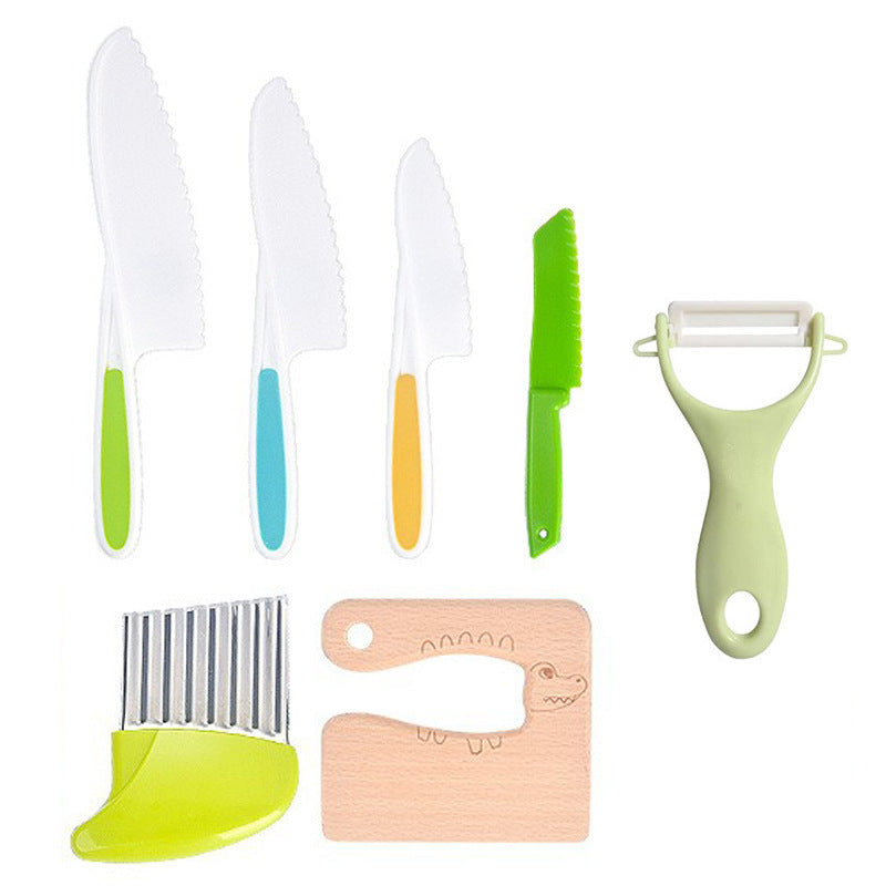 Children Plastic Kitchen Knife Set with Cutting Board