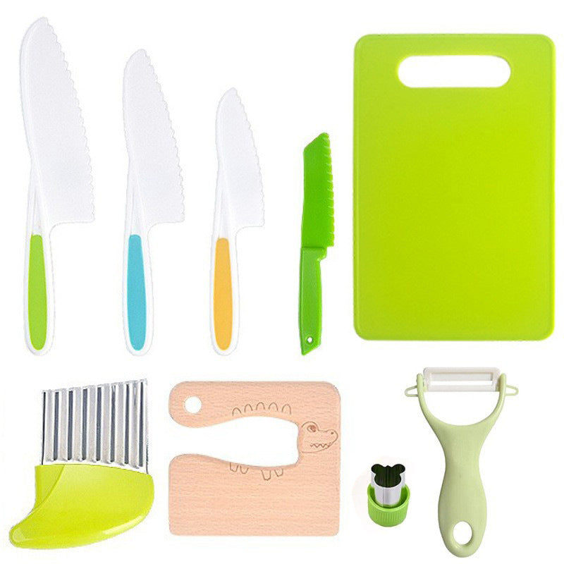 Children Plastic Kitchen Knife Set with Cutting Board
