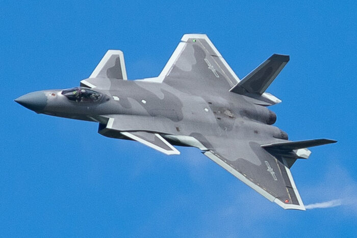 Christmas gift J-20 Stealth Fighter Jet Building Blocks Set, 229 Pieces Military Aircraft Model Kit for Kids Aged 6+ & Enthusiasts（J20 fighter）