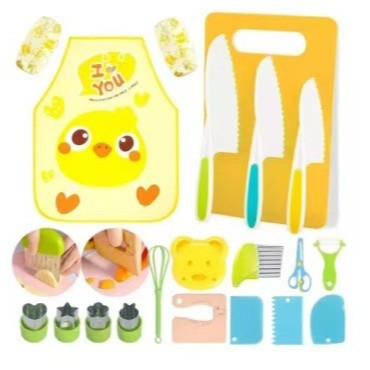 Children Plastic Kitchen Knife Set with Cutting Board