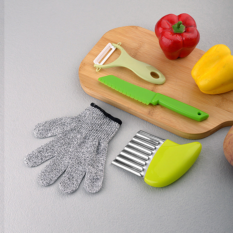 Children Plastic Kitchen Knife Set with Cutting Board