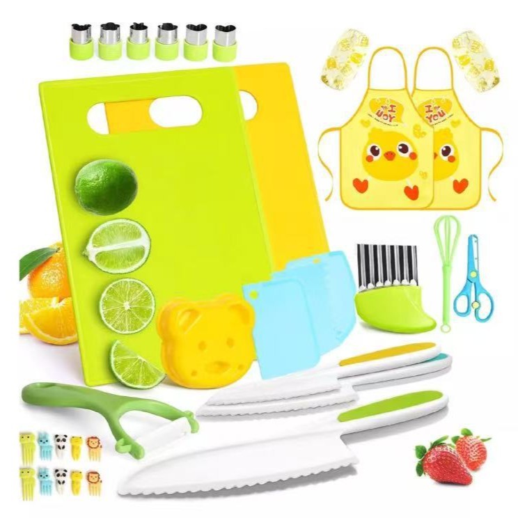Children Plastic Kitchen Knife Set with Cutting Board